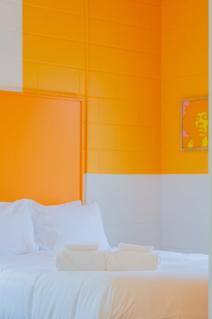 Classic Queen — Orange photo 6