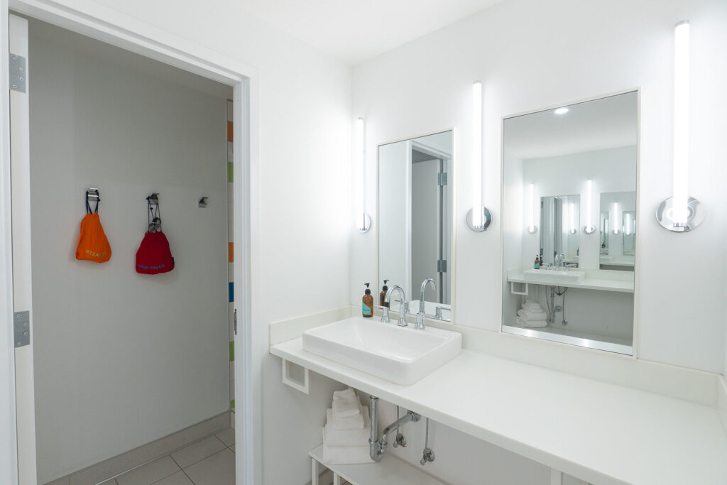 Double Queen Suite photo 7