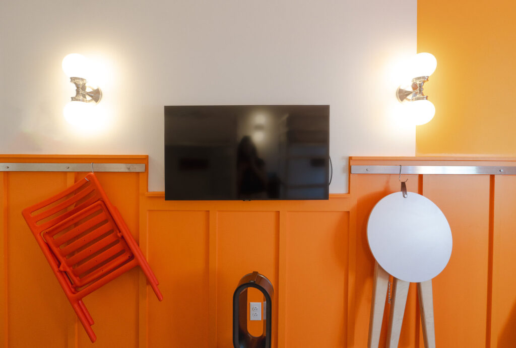 Classic Queen — Orange photo 3