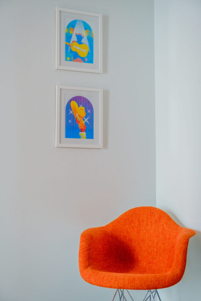 Classic Queen — Orange photo 11